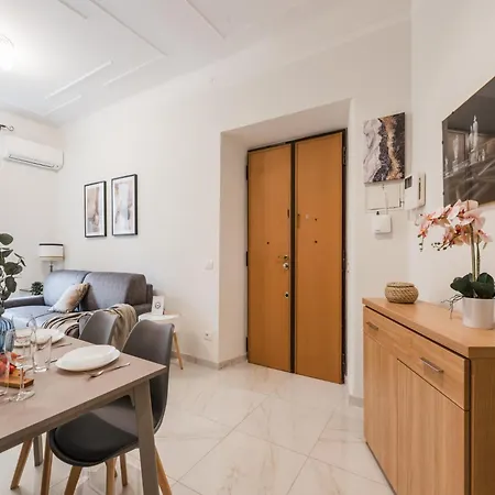 شقة The Rent - Bright Two-bedrooms In Testaccio Area