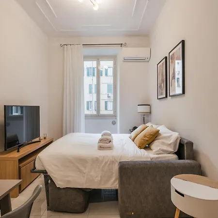 The Rent - Bright Two-bedrooms In Testaccio Area Rom