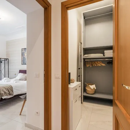The Rent - Bright Two-bedrooms In Testaccio Area Lejlighed